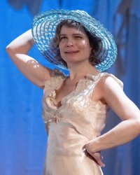 Sarah Biasini, fille de Romy Schneider : "J'ai eu si peu de ma mère"