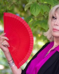 Amanda Lear : "J'exerce encore de la fascination parce que je suis rock"