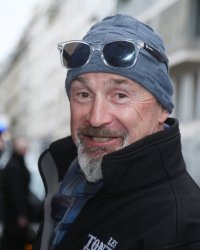 Vincent Lagaf' : l'animateur rejoint le casting de Camping Paradis