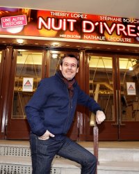 Jean-Luc Reichmann : nu dans son bain, il amuse ses abonnés