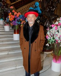 Christian Louboutin aimerait chausser la reine d'Angleterre... et le pape !