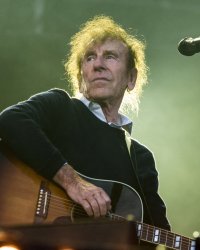 Alain Souchon dévoile ce que sa femme pense de lui : "Elle me trouve rasoir"