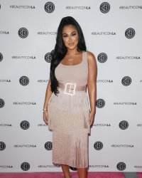 Qui est Huda Kattan, la papesse de la beauté 2.0 ?