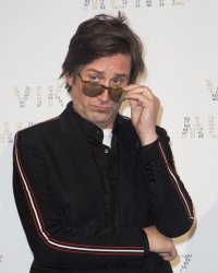 Thomas Dutronc : Françoise Hardy serait "un peu fatigante"