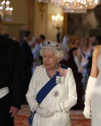 Melania Trump : ses judicieux cadeaux à la reine et au prince Philip