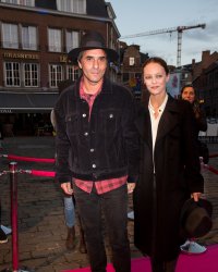 Vanessa Paradis : les dessous de son mariage avec Samuel Benchetrit
