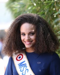 Mimie Mathy, Elie Semoun... Célèbres, mais toujours victimes de discrimination