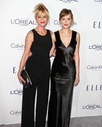 Melanie Griffith partage ses produits de beauté en famille