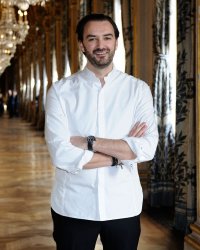 Cyril Lignac, amoureux : "Je vis avec quelqu'un"