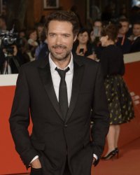 Nicolas Bedos : son tuto beauté fait sensation sur Instagram