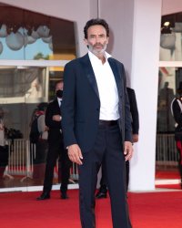 Anthony Delon se confie avec émotion sur les derniers instants de sa mère
