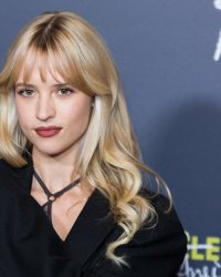 Angèle s'est "vachement préparée" pour son rôle dans Astérix et Obélix
