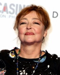 Catherine Frot en trans mariée à Fabrice Luchini pour une comédie Gaumont