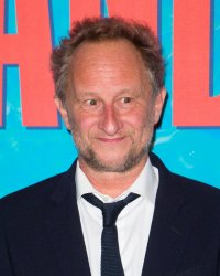 Benoît Poelvoorde en tournage dans la peau d'un père violent