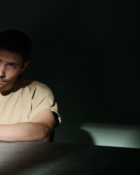 Désigné coupable : Tahar Rahim et Jodie Foster dans l'enfer de Guantánamo