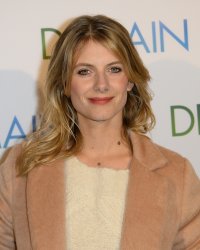 Mélanie Laurent "blessée" après les commentaires haineux la visant