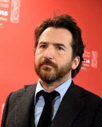Edouard Baer descendu en flèche par une journaliste