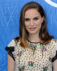 Natalie Portman payée trois fois moins qu'Ashton Kutcher pour Sex Friends