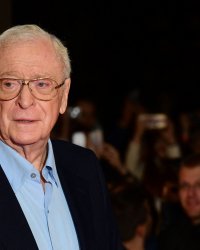 Michael Caine ne voulait plus cligner des yeux : "Tout le monde me pensait fou"