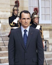 Second Tour : le prochain film mordant d'Albert Dupontel
