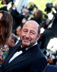 Kad Merad : il en dit plus sur son prochain film avec sa compagne Julia Vigniali