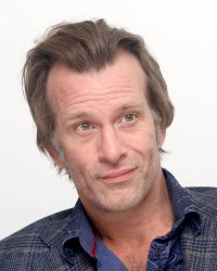 Thomas Jane rejoint The Predator