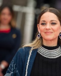 Marion Cotillard : son look dissident sur le tapis rouge cannois