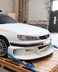 La Peugeot 406 de Taxi 2 mise aux enchères