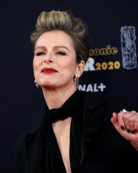 Karin Viard, sa vision de la comédie : "Il ne faut pas avoir peur du ridicule"