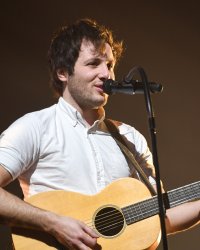 Le chanteur Vianney fait ses premiers pas au cinéma