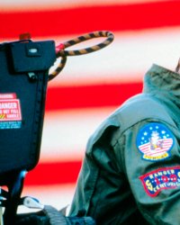 Vu sur le web : Top Gun 2 avance, Besson appelle un ami et une websérie rêveuse