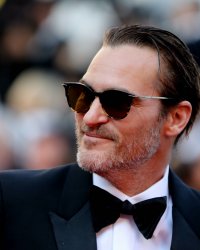 Batman : Gary Oldman verrait bien Joaquin Phoenix dans le rôle