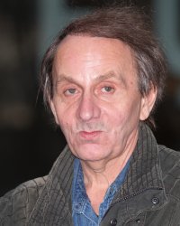 Depardieu avertit Houellebecq des dangers de la cryothérapie dans Thalasso