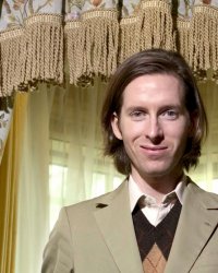 Wes Anderson : son prochain film sera tourné en Espagne avec Tilda Swinton