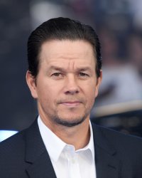 Mark Wahlberg espère que Dieu le pardonnera d'avoir campé un acteur porno