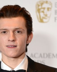 Tom Holland veut jouer James Bond (ou Batman)