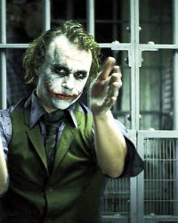 The Dark Knight : Heath Ledger demandait à Christian Bale de le frapper
