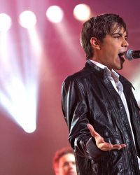 Biopic de Grégory Lemarchal : l'acteur Mickaël Lumière dans la peau du chanteur