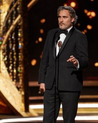 Kitbag : Joaquin Phoenix dans la peau de Napoléon pour un biopic épique