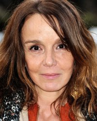 Philippine Leroy-Beaulieu d'Emily in Paris sera dans la saison 5 de The Crown