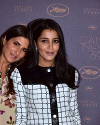Leïla Bekhti : sa "théorie débile" sur les plateaux de cinéma