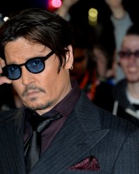 Vu sur le Web : Johnny Depp ému, un 007 qui buzze et Margot Robbie métamorphosée