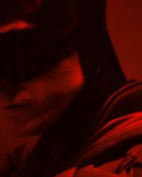 Premier visuel de Batman : Robert Pattinson enfile le costume du super-héros