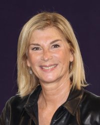 Ténor : Michèle Laroque se la joue professeure lyrique dans le trailer du film