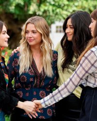Pretty Little Liars : Lucy Hale en dit plus sur le reboot "vraiment sombre"