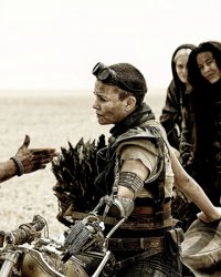 Mad Max : Tom Hardy attend qu'on l'appelle !