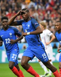 Paul Pogba et Patrice Evra dévoilent leur playlist de l'Euro