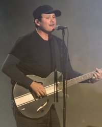 Le chanteur de Blink 182 a quitté le groupe pour se consacrer... aux ovnis
