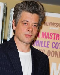 Benjamin Biolay : un nouveau titre qui résonne dans l'actualité
