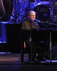 Brian Wilson demande aux fans des Beach Boys de boycotter son groupe